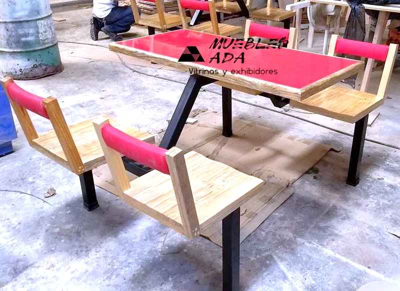 Mesas para comida rápida de cuatro plazas con asientos fijos