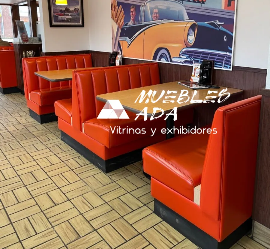 Mueble de restaurante con booths tapizados color rojo